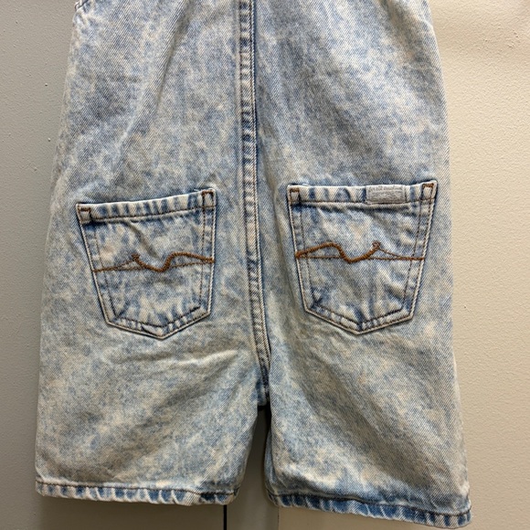 7 For All Mankind 3T Acid Wash Denim Short Overalls Toddler Dungarees Bib Shorts - Picture 7 of 8